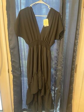 Black High-Low V-Neck Maxi Dress